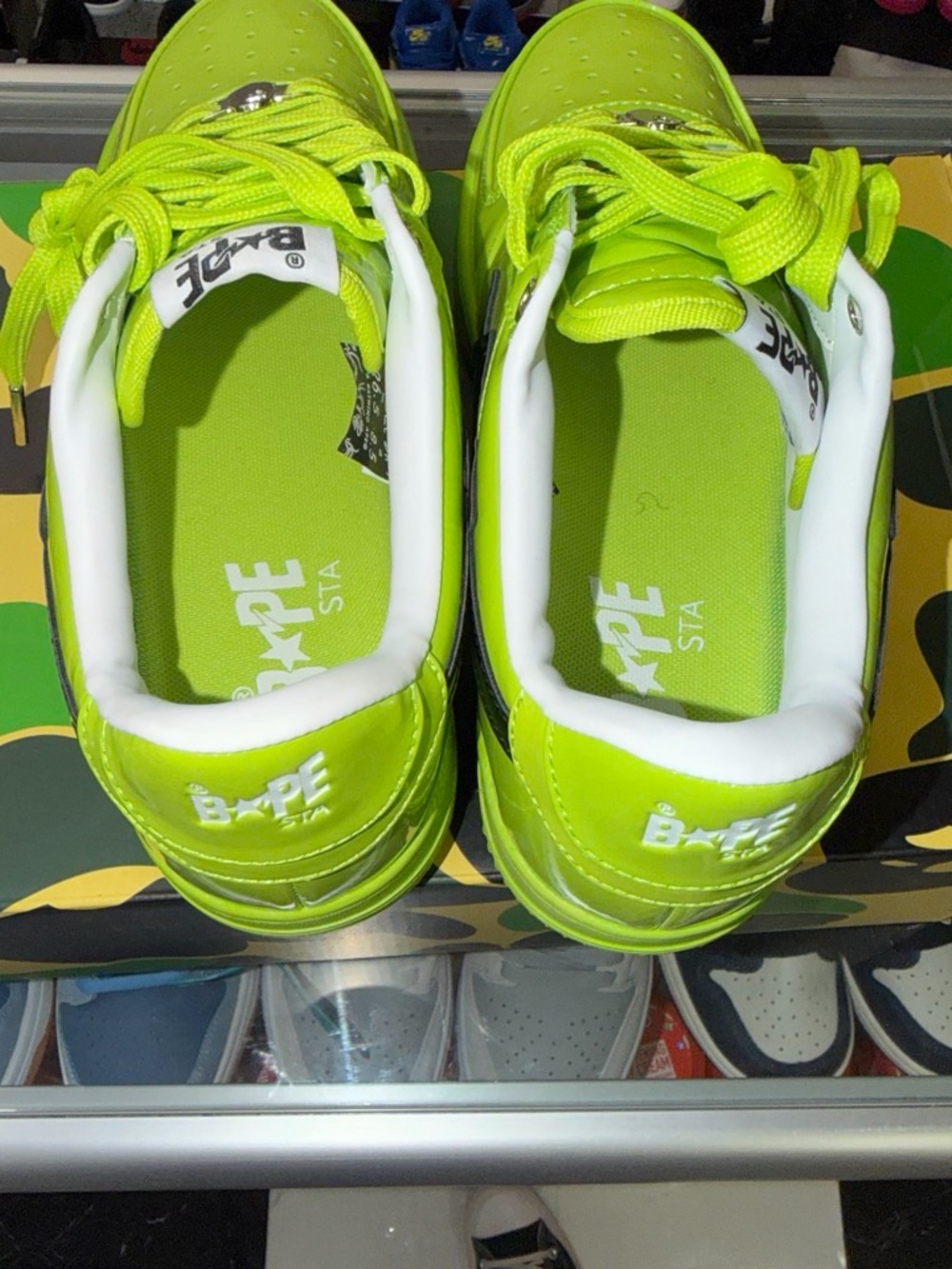 BAPE Neon Green Lightning Star Low-Top Sneakers - Picture 4 of 8